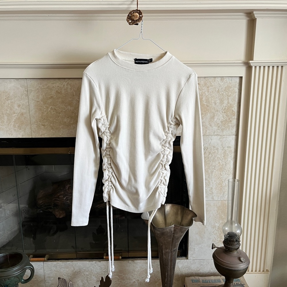 ~prettylittlething long-sleeve ribbed sweatshirt
